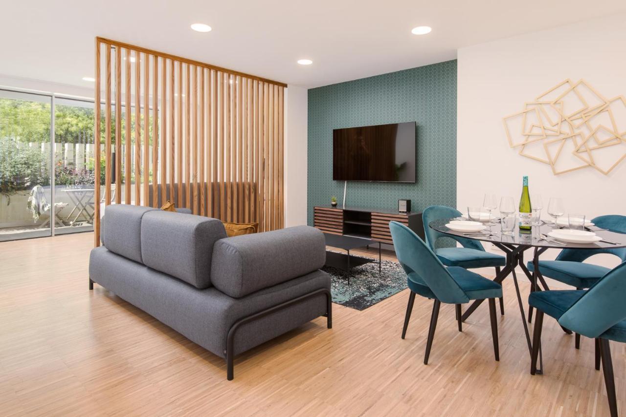 I Loft Santiago By Upper Luxury Housing Apartment ซานติอาโก เด กอมโปสเตลา ภายนอก รูปภาพ